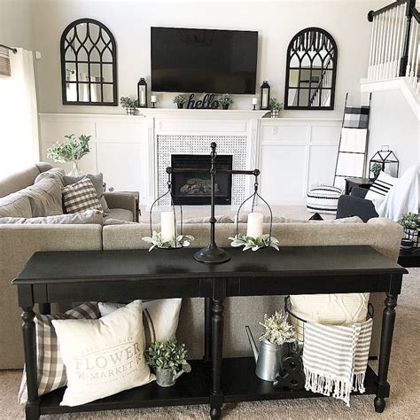 Briemarie1023 Has The Most Gorgeous Black And White Farmhouse Living