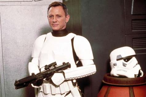 Daniel Craig Denies Playing A Stormtrooper In The Force Awakens The