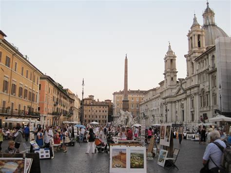 Hotel navona is located in the very heart of rome, a few steps away from piazza navona. Piazza Navona - St. Peter Home