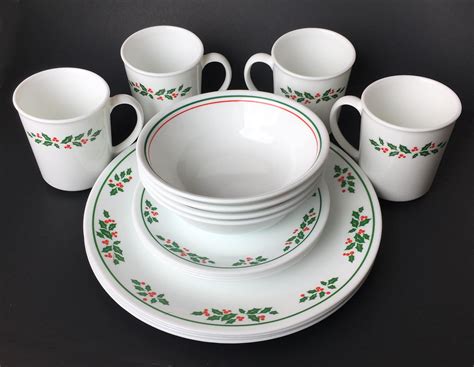 Vintage Corelle Livingware Christmas Diningware Set of 16 - Etsy Canada