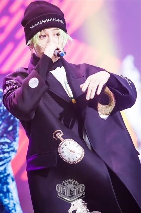 Stylized as bigbang) is a south korean boy band formed by yg entertainment.the group consists of four members: G Dragon Fxxk it LIVE2017 | G dragon cute, G dragon ...