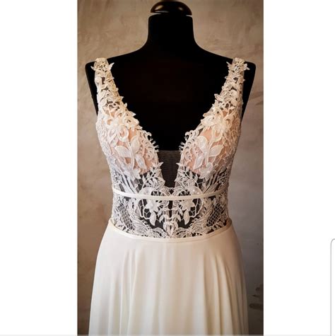 Unsere exklusiven brautkleider sind unnachahmlich und bieten alles, was sie sich für einen der wichtigsten. Ausgefallenes Brautkleid Brautstudio Monique Fulda (mit ...