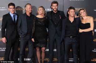 Mockingjay, part 2 is the fourth and final installment in the adaptation of suzanne collins' critically and commercially acclaimed trilogy. Liam Hemsworth joined by Luke and their parents at Mockingjay: Part 2 premiere | Daily Mail Online