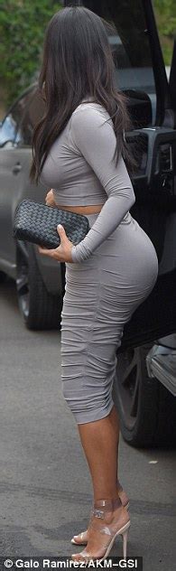 Khloe Kardashian And Her Beautiful Phat Ass Page 5 Sports Hip Hop And Piff The Coli