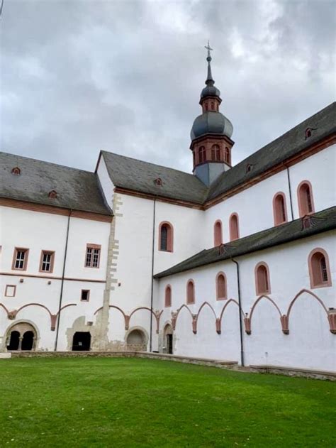 32 wohnungen in eberbach und umgebung bei newhome gefunden. Kloster Eberbach | Kloster, Ebern, Bäche