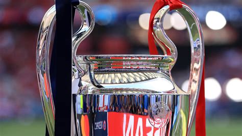 It offers playing schedules, news, live ticker, free live streams and more in one single. Sport & Coronavirus - Live-Ticker: Champions League im ...