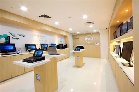 dell augments brand experience   exclusive store  plaza