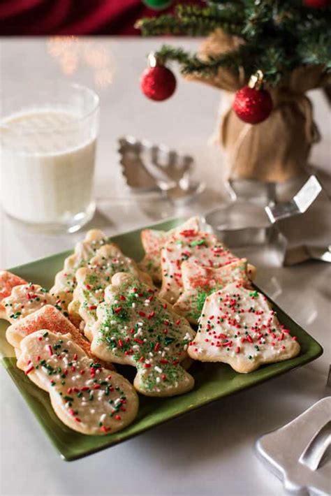 These will be a great addition to your holiday cookie tray. Nana's Anise Pierniki (Polish Christmas Cookies) • The Crumby Kitchen