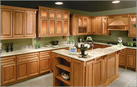 With the holidays just around the corner and the. kitchen with maple cabinets color ideas | Honey oak ...