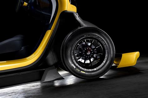 Cobrimos todas as séries e categorias de corridas com notícias de f1, fotos de corridas e entrevistas. Renault Twizy Sport F1 In All Its Glory - autoevolution