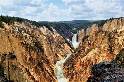 grand canyon of yellowstone and yellowstone fall découvrir le monde