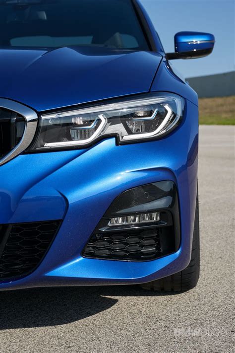Bmw 3 Series 2019 Images Photos Gallery Videos Hd Bmw 3 Series