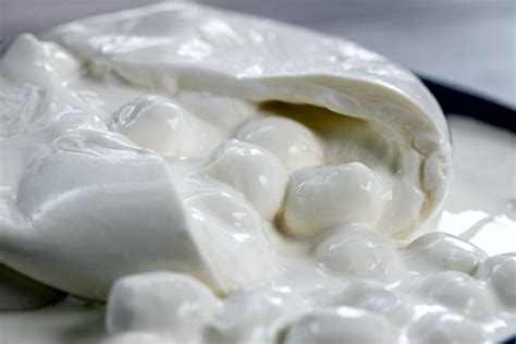 Caseificio salernitano di bamonte oreste. La Figliata Di Santo - Caseificio Di Santo