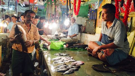 Fish Guts Blood And Soul Inside Kolkatas Wild Lake Market Cnn Travel