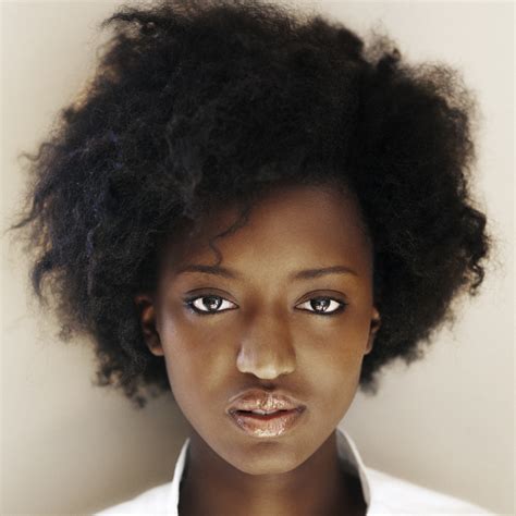 Les cheveux croissent en moyenne d'1,2 cm par mois. Pousser Ses Cheveux 5Cm Par Mois / Comment Faire Pousser Ses Cheveux Plus Vite : Un soin ...