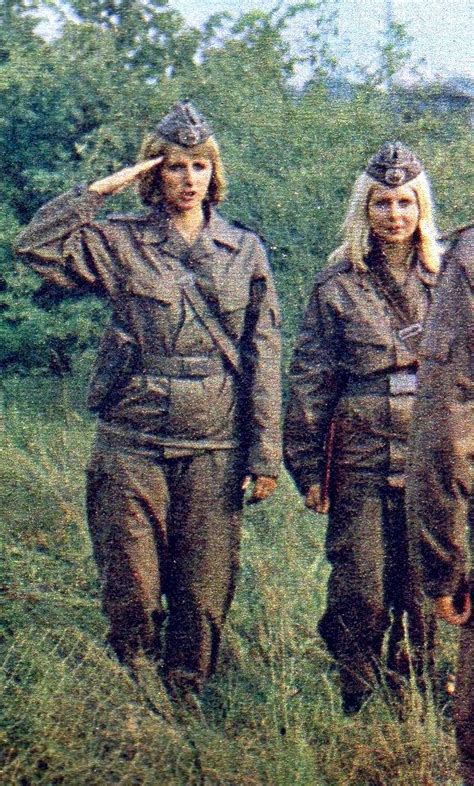 German Soldiers Ww2 German Army Military Women Military History Ddr