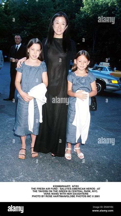 Vera Wang With Daughters Hi Res Stock Photography And Images Alamy