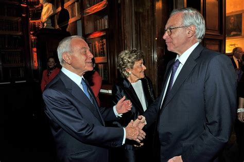 Lascia la moglie medico dirigente dell'inail, giusi de luca.la battaglia più significativa di guglielmo epifaninel 2002, da poco nominato segretario della cgil, epifani annuncia al congresso che i. Letta, Epifani e Pisanu. Beneficenza alla Biblioteca ...