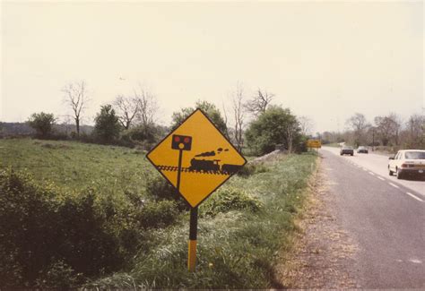 DIV0016 Road Sign Warning For A Railway Level Crossing In Flickr