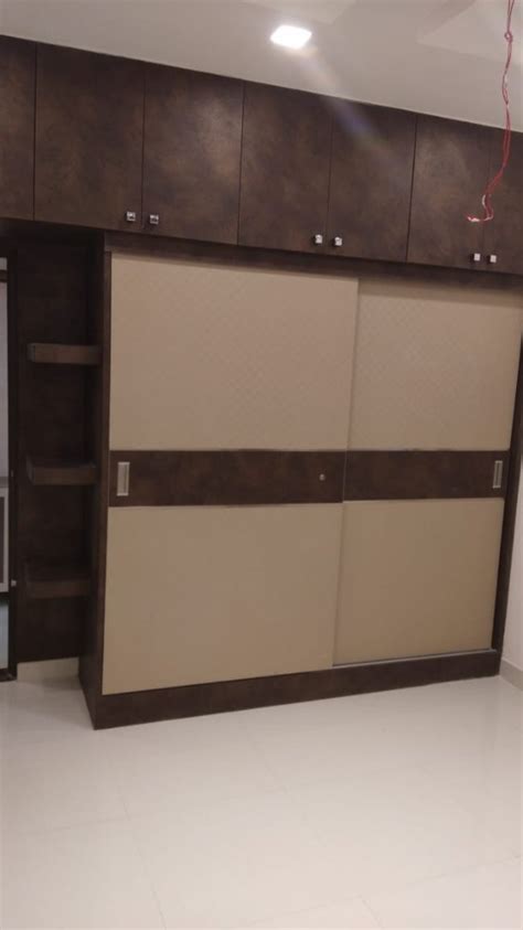 3 Doors Modular Wooden Wardrobe With Locker At Rs 1100sq Ft In