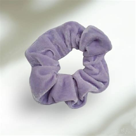 Scrunchie Veludo Xuxinha Rabicó Cabelo Lilás Elo7