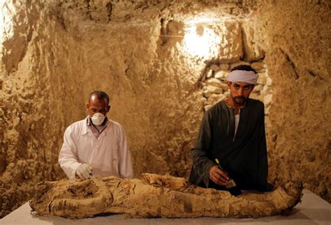 Tumbas De Mais De 3 Mil Anos São Descobertas No Egito Internacional