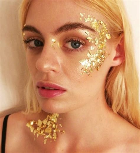 30 Gold Eye Makeup Looks Thatll Give You A Powerful Look