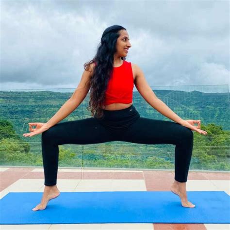 Female Yoga Trainers Borivali Yoga Instructors Dahisar Mira Road