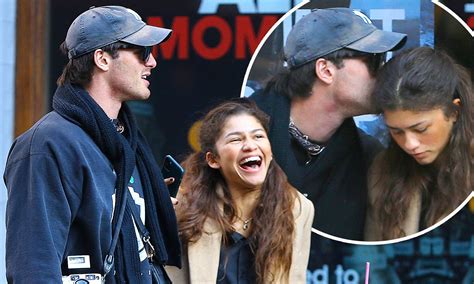 Последние твиты от zendaya (@zendaya). Are Jacob Elordi And Zendaya Dating