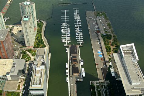 Newport Yacht Club And Marina Closed In Jersey City Nj United