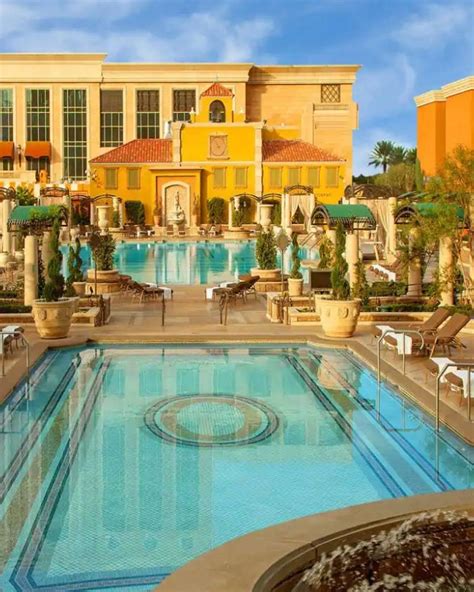 The Venetian Pool Deck Las Vegas Nevada Sports Outdoors Review
