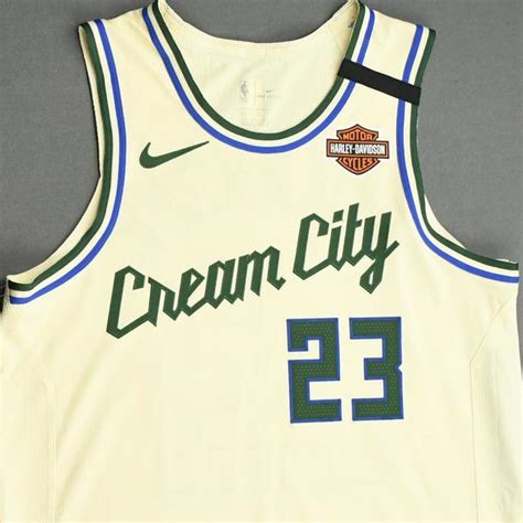 Using the city flag of new orleans as a jersey design is a good idea, but i'm not a fan of jerseys with no writing on the front. Sterling Brown - Milwaukee Bucks - Game-Worn City Edition Jersey - 2019-20 NBA Season Restart ...