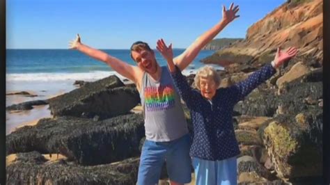 Watch Cbs Evening News Grandma Grandson Duo To Visit Every National