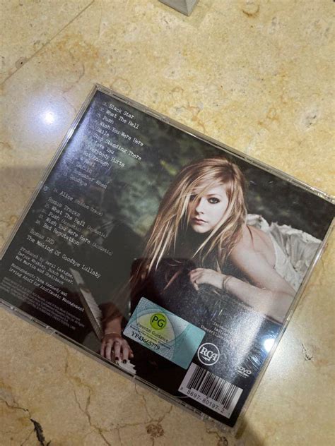 Avril Lavigne Goodbye Lullaby Deluxe Edition Musik Media Cd Dvd Lainnya Di Carousell