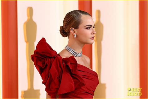 Cara Delevingne Flaunted Her Long Legs In Gorgeous Red Gown At Oscars 2023 Photo 4906433 Cara