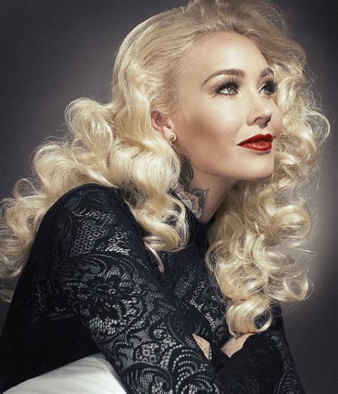 Former Showgirl Sabina Kelley Talks About Move From Vegas To Australia