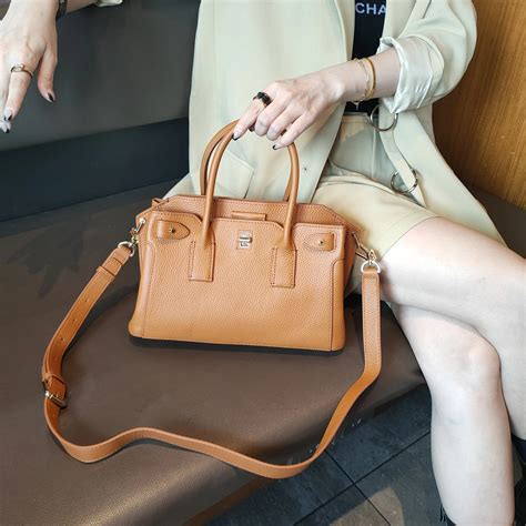 2021 Large Commute Tote Bag Famous Brand Lichi Pattern Cowhide Leather