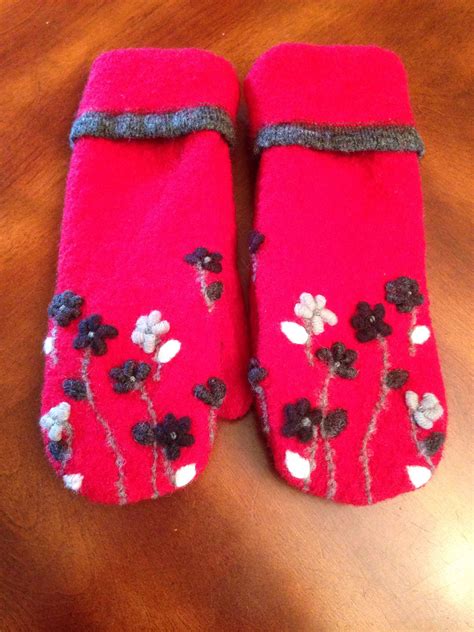 Recycled Wool Sweater Mittens Lined With Polar Fleece Diy Mittens