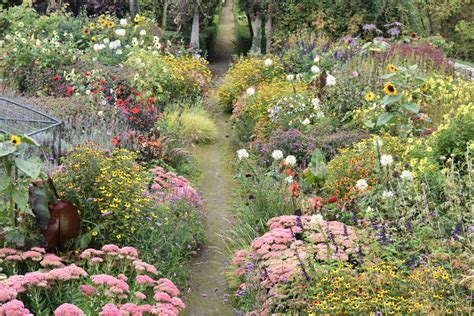 23 Magnificent Wild Garden Design ~ Danielle Finch