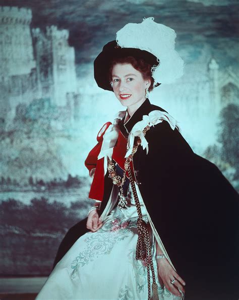 Happy 90th Queen Elizabeth Her Majestys Early Portraits In Vogue Vogue