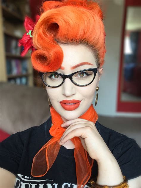 pin by laura toncelli on anni 50 pin up hair rockabilly hair retro hairstyles