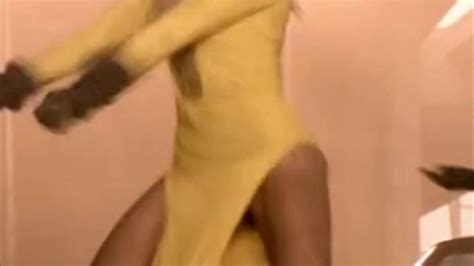 Beyonce Run The World Best Part Slow Motion Close Ups Awesome Pussy Slip