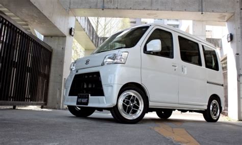 DAIHATSU HIJET CARGO ダイハツ ハイゼットカーゴ ワイドバイザー フロント 08610 K5004 ご注文で当日配送