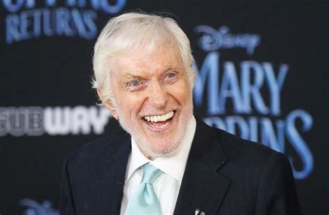 Dick van dyke has been acting in hollywood for the last six decades, but the mary poppins alum never hesitated to put fatherhood at the top of his list. American actor Dick Van Dyke went viral on Twitter! Know ...