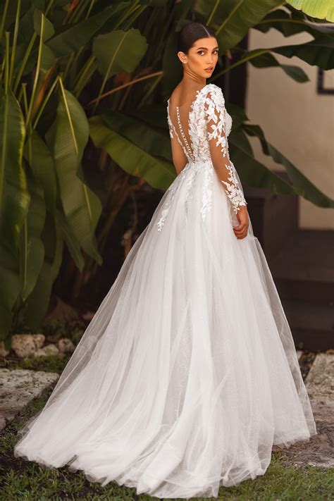 Long Sleeve Wedding Dress A Line Bridal Gown Lace Wedding Dress Ivory