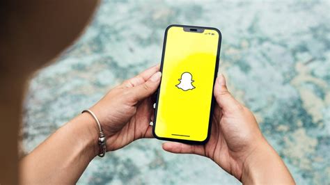 snapchat begins testing paid subscriptions here s what we know