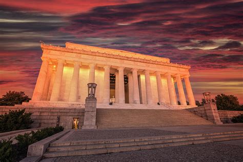 Lincoln Memorial At Dawn Washington Dc Photograph By Mike Deutsch Pixels