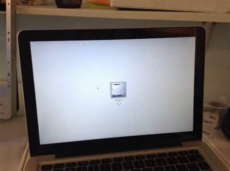 Broken Glass On Macbook Pro Screen Mac Screen Repair