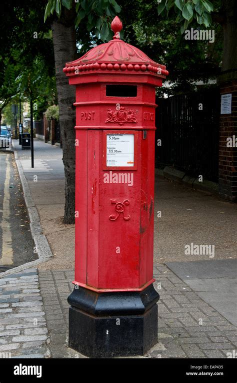 Victorian Pillar Box Post Box Hi Res Stock Photography And Images Alamy