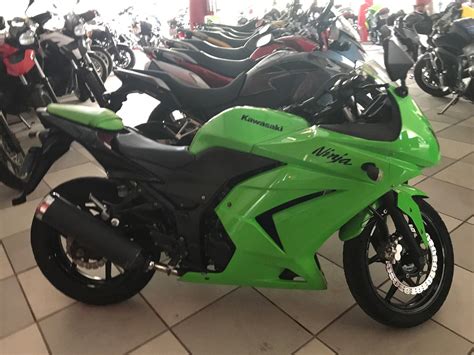 Know about ninja 250 2021 engine, design & styling, fuel consumption, performance & braking safety. Kawasaki Ninja 250r 250 R - R$ 10.800 em Mercado Livre
